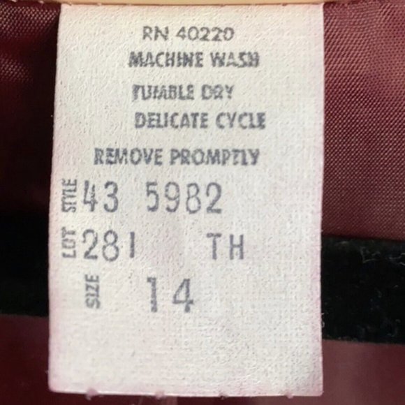 Vintage Kasper Maroon & Black Wool Houndstooth Jacket with Velvet Collar - Picture 6 of 6